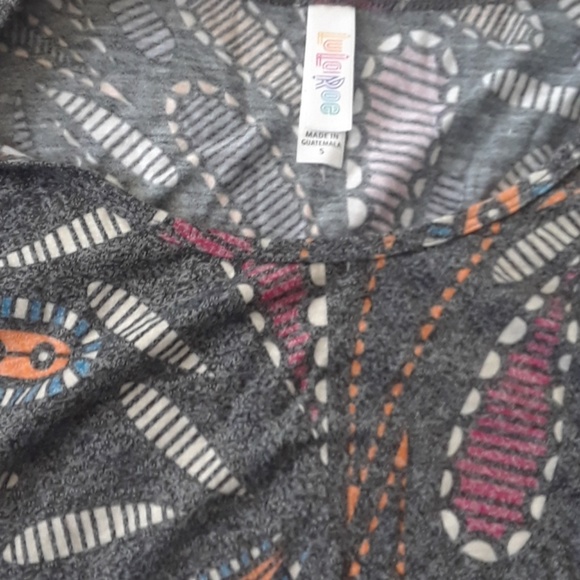 Lularoe small perfect tee - Picture 2 of 2